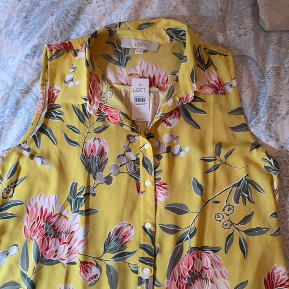 LOFT Floral Mixed Media Button Down Shell - Medium - Picture 1 of 4